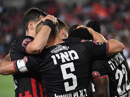 הפועל ירושלים חוגגת. האדומים תוקעים יתד בליגת העל (ברני ארדוב)