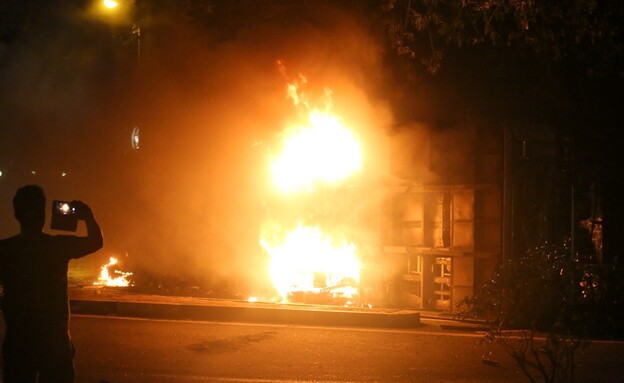 מהומות בסרי לנקה (צילום: reuters)