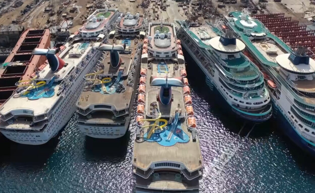 Ships in the port of Eliaga Turkey (Photo: youtube)
