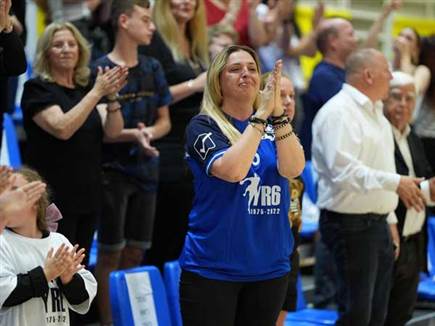 רגעים מרגשים (צילום: ניר שטיינברג, באדיבות עיריית קריית מוצקין)