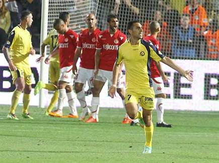 חצה את הקווים. זהבי (צילום: אלן שיבר)