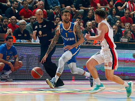 התעורר ברבע השלישי. ווילבקין (אלן שיבר)