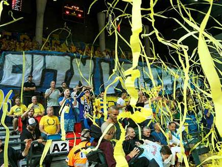 חוזרים הביתה עם ניצחון חשוב. אוהדי מכבי (אלן שיבר)