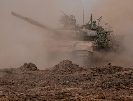 הטנק (צילום: DIMITAR DILKOFF/AFP/GettyImages)