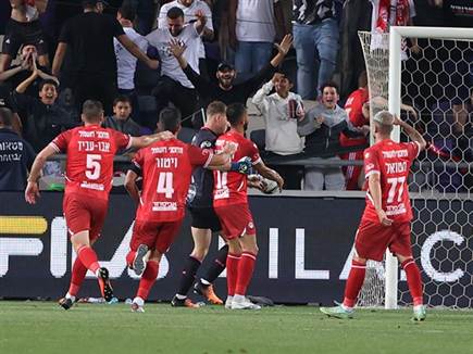 הכל תלוי באדומים במחזור הסיום (צילום: מרקו)