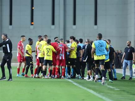 מה שהוביל למהומה (לירון מולדובן)