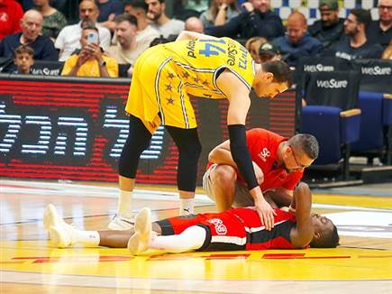 הפועל הסתדרה בלעדיו. בראון (אלן שיבר)