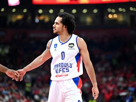 לוהט מחוץ לקשת. לארקין (GETTY)