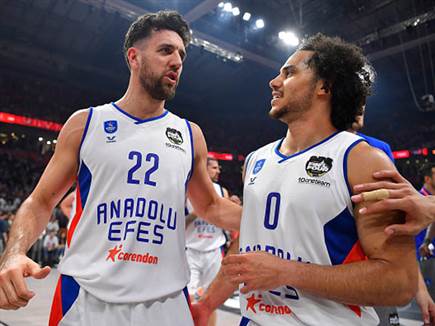 הצמד שהביא את הניצחון. מיציץ' ולארקין (GETTY)