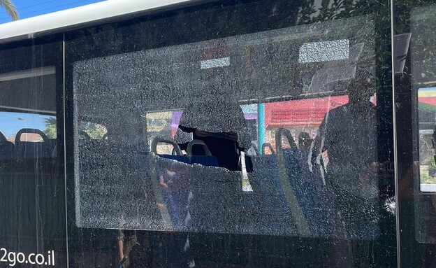 אוטובוס בלוד שהותקף עם לבנה