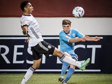 לא תלויים בעצמם (עודד קרני)