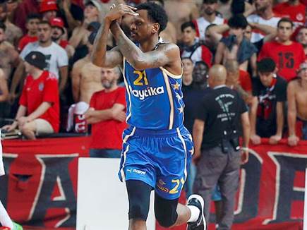 "העיף" אותם הביתה. ננאלי (אלן שיבר)