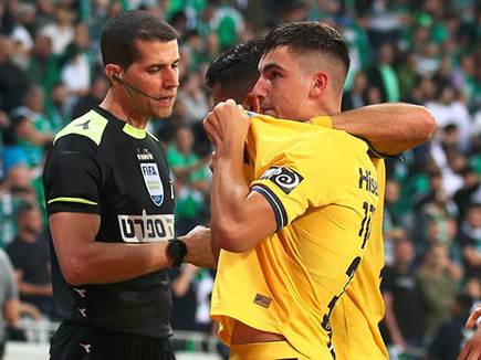 העתיד של מכבי ת"א. גלוך (אלן שיבר)