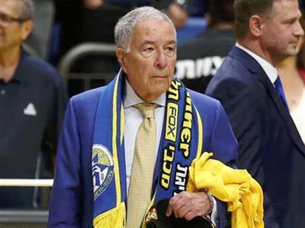 מזרחי. "הוא לא אוהב אדום" (אלן שיבר)