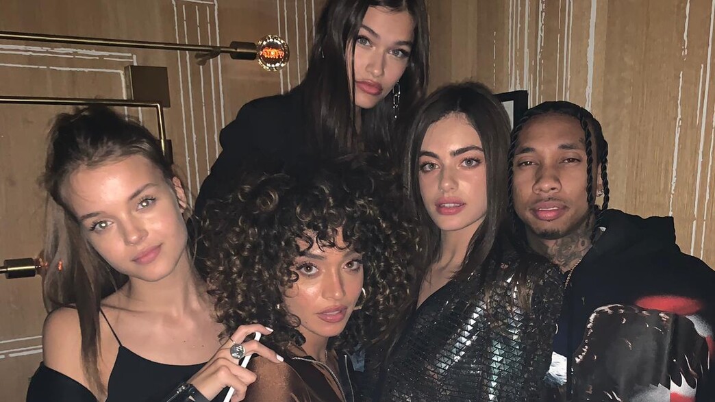 עדן פינס ויעל שלביה מבלות עם טייגה, אפריל 2019 עדן פינס ויעל שלביה מבלות עם טייגה, אפריל 2019