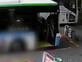 תיעוד: ניסה לגנוב אוטובוס ציבורי (צילום: מצלמות אבטחה)