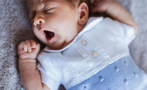 תינוק מפהק (צילום: Dobrila Vignjevic, getty images)