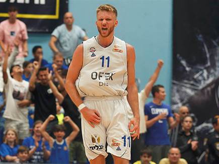 התפוצצות (אלן שיבר)