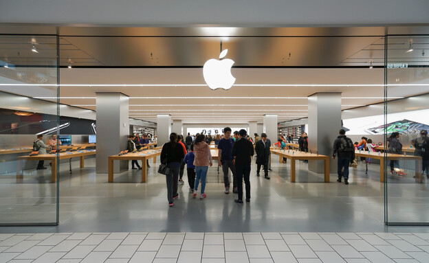 חנות אפל iStore Apple (צילום: Tooykrub, שאטרסטוק)