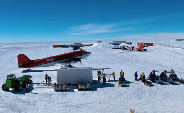 משלחת מחקר באנטארקטיקה (צילום: Barbante©PNRA, IPEV)