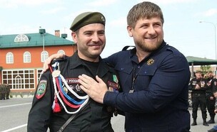 קדירוב והקצין (צילום: מתוך תיעוד שעלה ברשתות החברתיות, שימוש לפי סעיף 27א' לחוק זכויות יוצרים)
