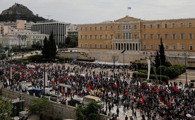 הפגנות ביוון (צילום: רויטרס)