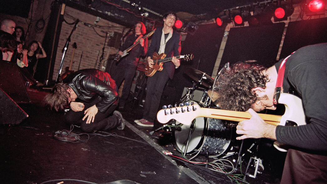 Meet Me in the Bathroom דוקאביב