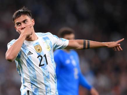 גם דיבאלה הצטרף לחגיגה (Getty)