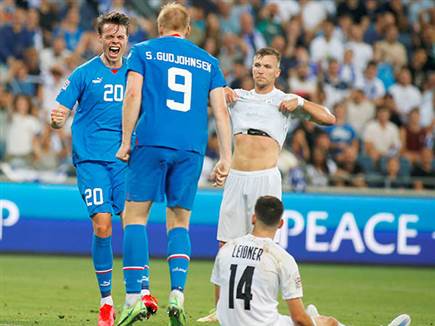 גם במחצית השנייה איסלנד חגגה (צילום: אלן שיבר)