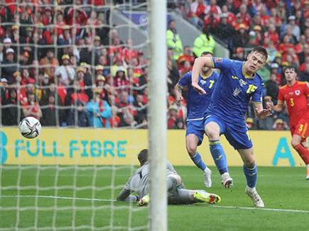 השאיר את ויילס ביתרון. הנסי (GETTY)