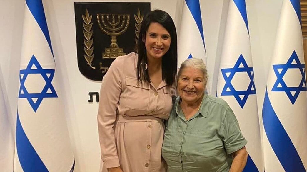 חברת הכנסת שירלי פינטו וסבתה הנעדרת חברת הכנסת שירלי פינטו וסבתה הנעדרת