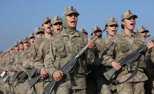 נשים בצבא טורקיה (צילום: getty images)