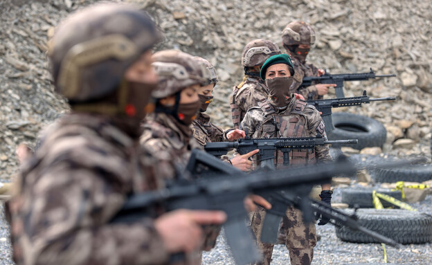 נשים בצבא טורקיה (צילום: getty images)