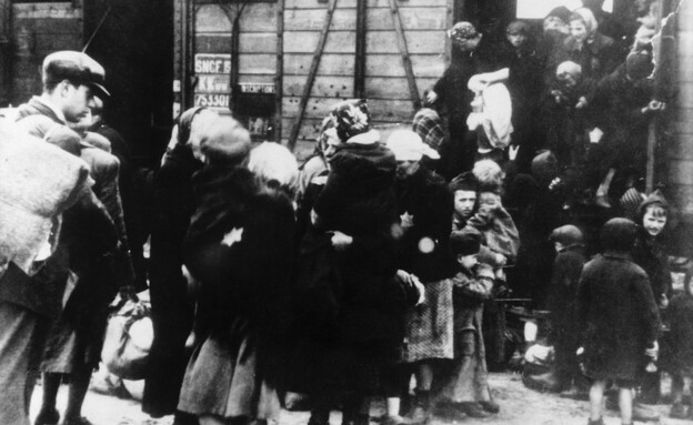 אמהות וילדים באושוויץ | getty images (צילום: Bettmann, getty images)