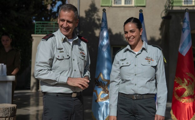 הרמטכ"ל, אביב כוכבי, העניק היום דרגת אלוף-משנה לרע (צילום: דובר צה"ל)