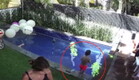 ילד בן שנתיים קפץ לבריכה - אביו הציל אותו (צילום: N12)