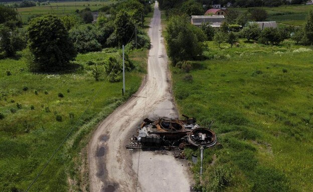 שרידי הקרבות בליפיבקה, פרוורי קייב, אוקראינה (צילום: AP)