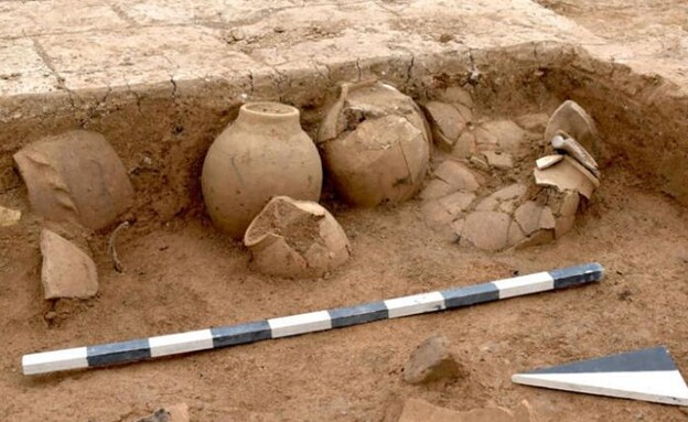 כלי קרמיקה שנמצאו בעיר הארכיאולוגית בעיראק (צילום: UNIVERSITIES OF FREIBURG AND TUBINGEN: KAO, CNN)