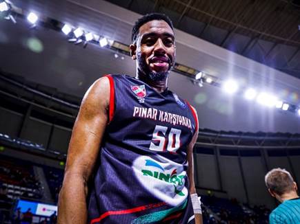קולסון. עבר מסע (FIBA) (צילום: ספורט 5) קולסון. עבר מסע (FIBA) (צילום: ספורט 5)