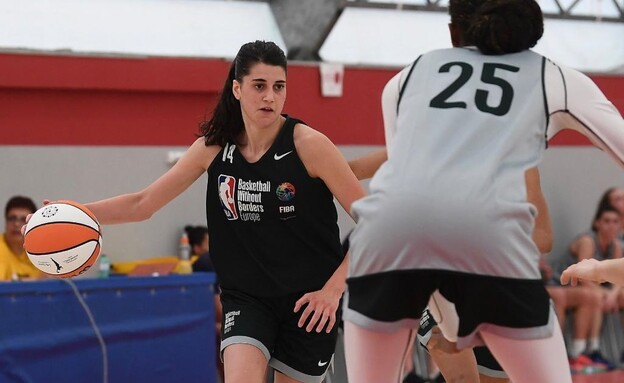 רומי אלבז, שחקנית כדורסל (צילום: פרטי)