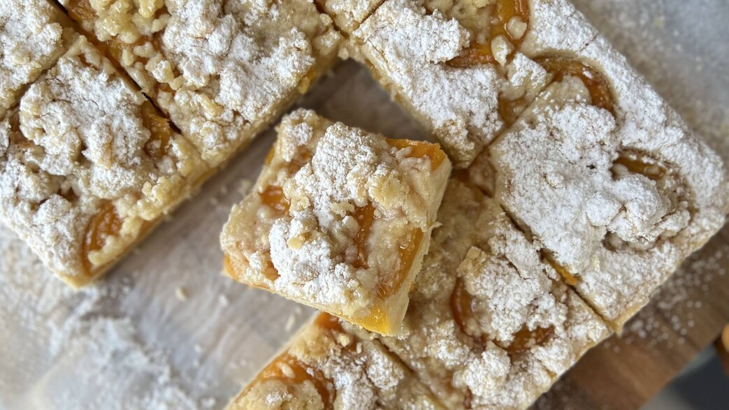 עוגת משמשים וקראמבל