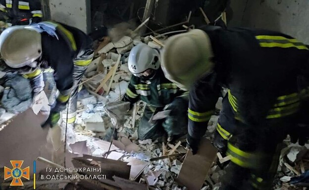 תיעודים מאודסה לאחר פגיעה רוסית (צילום: שירות החירום הממלכתי באוקראינה)