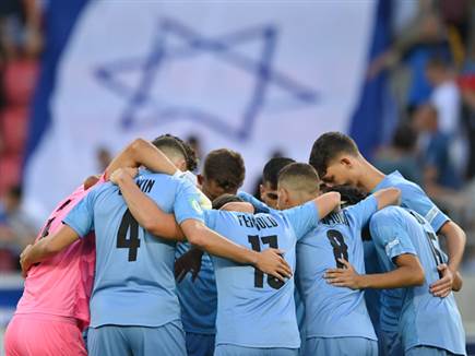 ממריאים לאינדונזיה (צילום: UEFA) (צילום: ספורט 5)