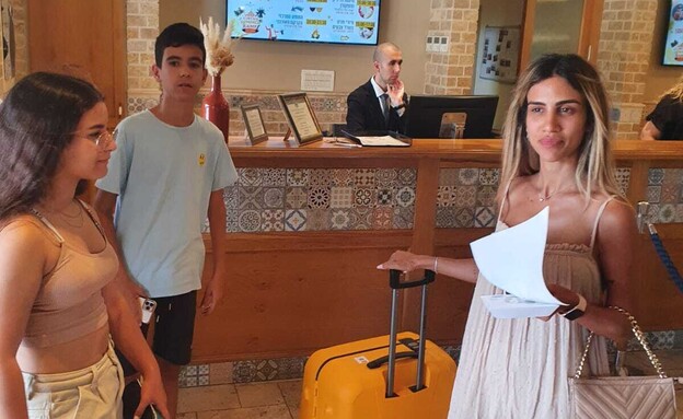 ג'קי אזולאי, פאני בוזגלו, אודליה סויסה בחופשה ג'קי אזולאי, פאני בוזגלו, אודליה סויסה בחופשה