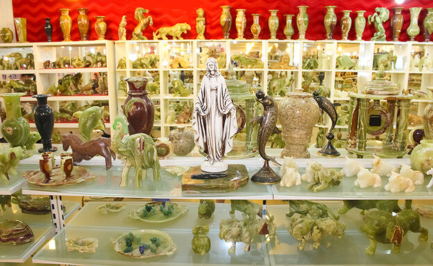 חנות עתיקות באנטליה טורקיה (צילום: Solarisys, Shutterstock)