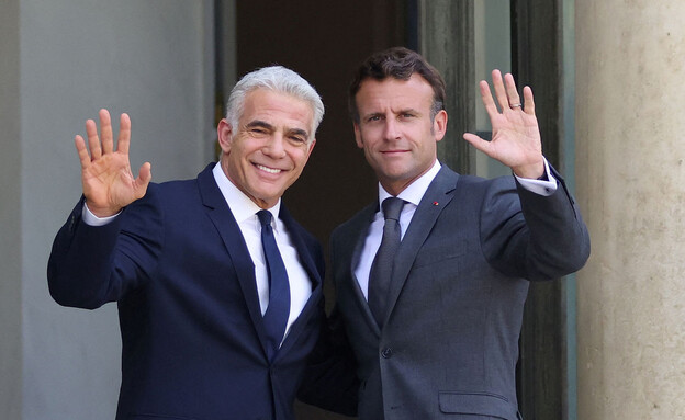 רה"מ לפיד ונשיא צרפת מקרון בפגישה בארמון האליזה (צילום: רויטרס)