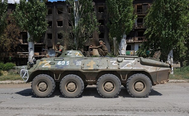 הכוחות הרוסיים בלישנסק, אוקראינה (צילום: SKY NEWS)