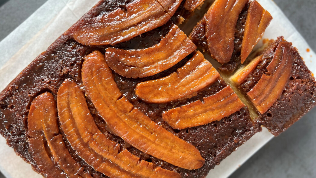 עוגת בננות הפוכה