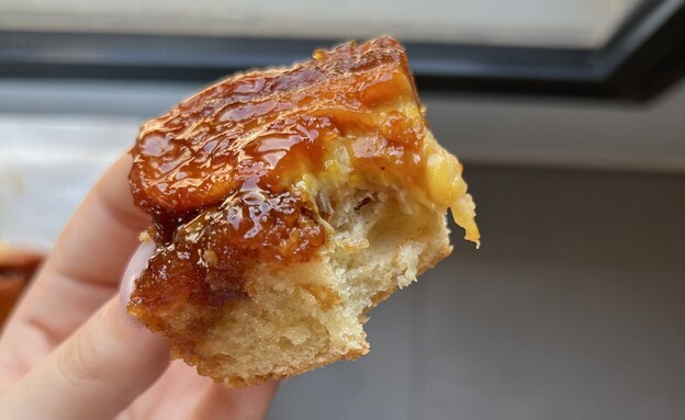  עוגת בננות הפוכה - פרוסה