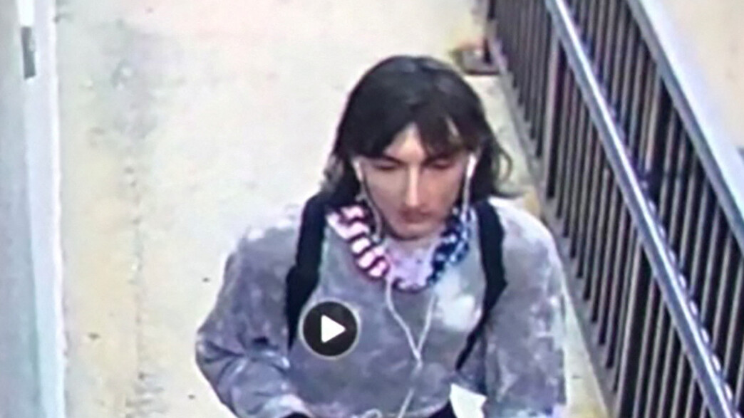 רוברט קרימו, מבצע הטבח באילינוי, לבוש כאישה רוברט קרימו, מבצע הטבח באילינוי, לבוש כאישה